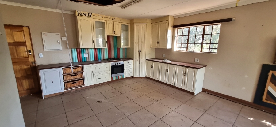 7 Bedroom Property for Sale in De Kroon A H North West